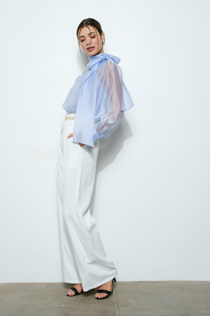 BLUSA DE GASA CON MANGA LARGA Y MOÑO