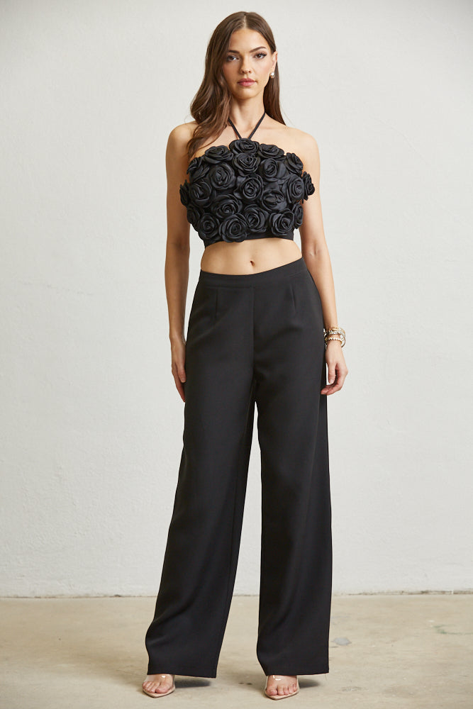 SET TOP DE ROSAS Y PANTALON NEGRO