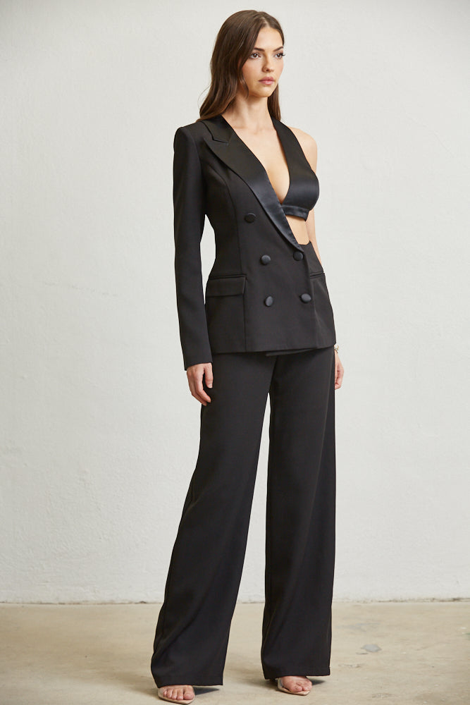 SET BLAZER ASIMÉTRICO Y PANTALÓN NEGRO