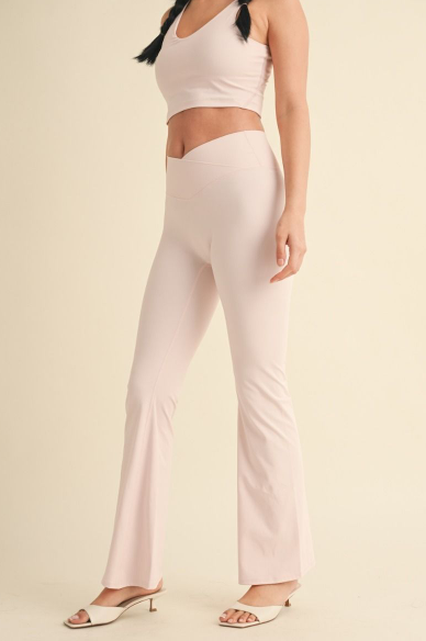 SET LEGGINGS ACAMPANADOS Y TOP CON ESTAMPADO A CUADROS