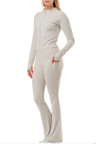 SET DEPORTIVO LEGGINS Y SUDADERA
