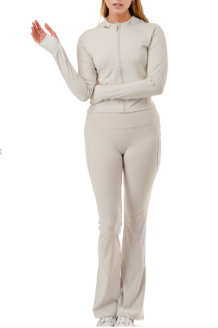 SET DEPORTIVO LEGGINS Y SUDADERA