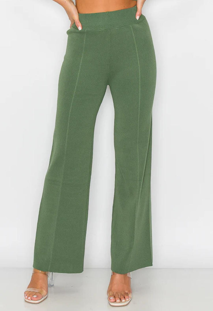 CONJUNTO DE PANTALÓN Y BLUSA CON CUELLO "V"