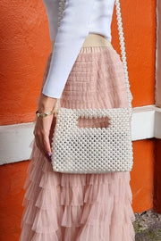 BOLSO PERLAS CON ASA INTEGRADA Y CORREA