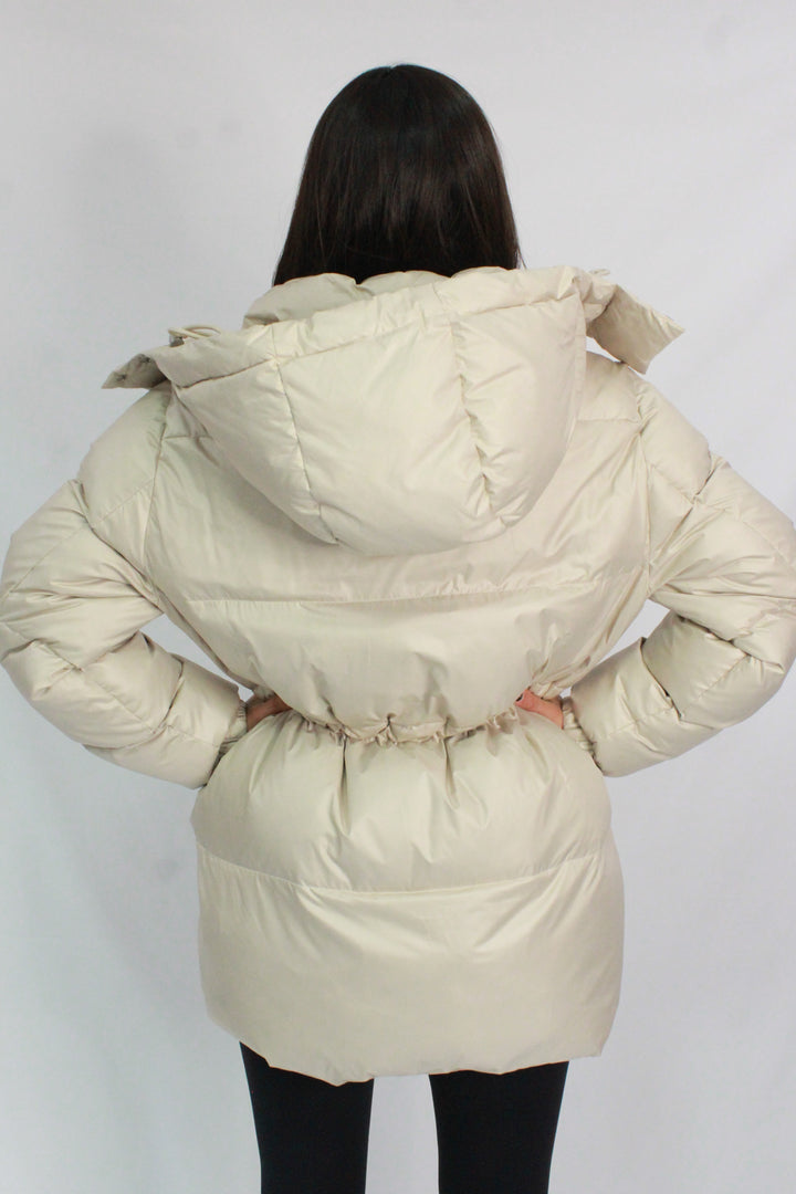 CHAMARRA PUFFER PLUMAS BEIGE